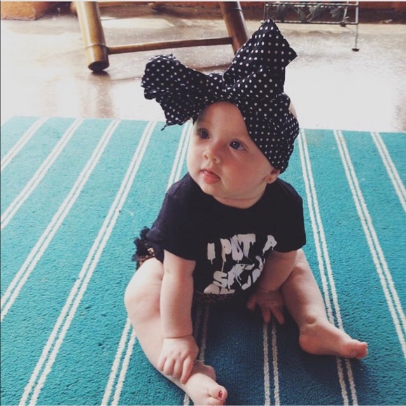 babies with big bows